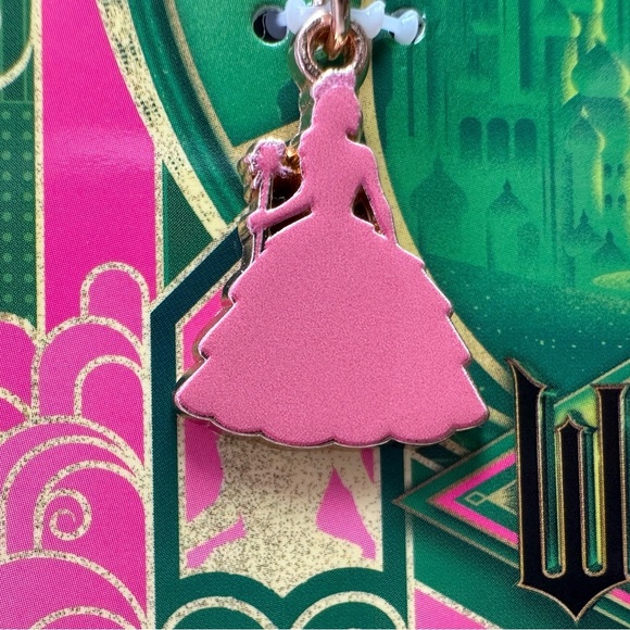 💚🩷Wicked Glinda Elphaba BFF necklace set NWT - Picture 8 of 14